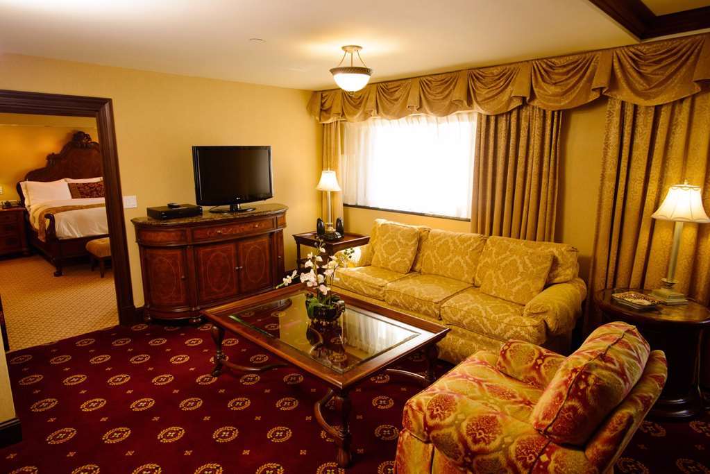 The Towers At The Kahler Grand Hotel Rochester Room photo